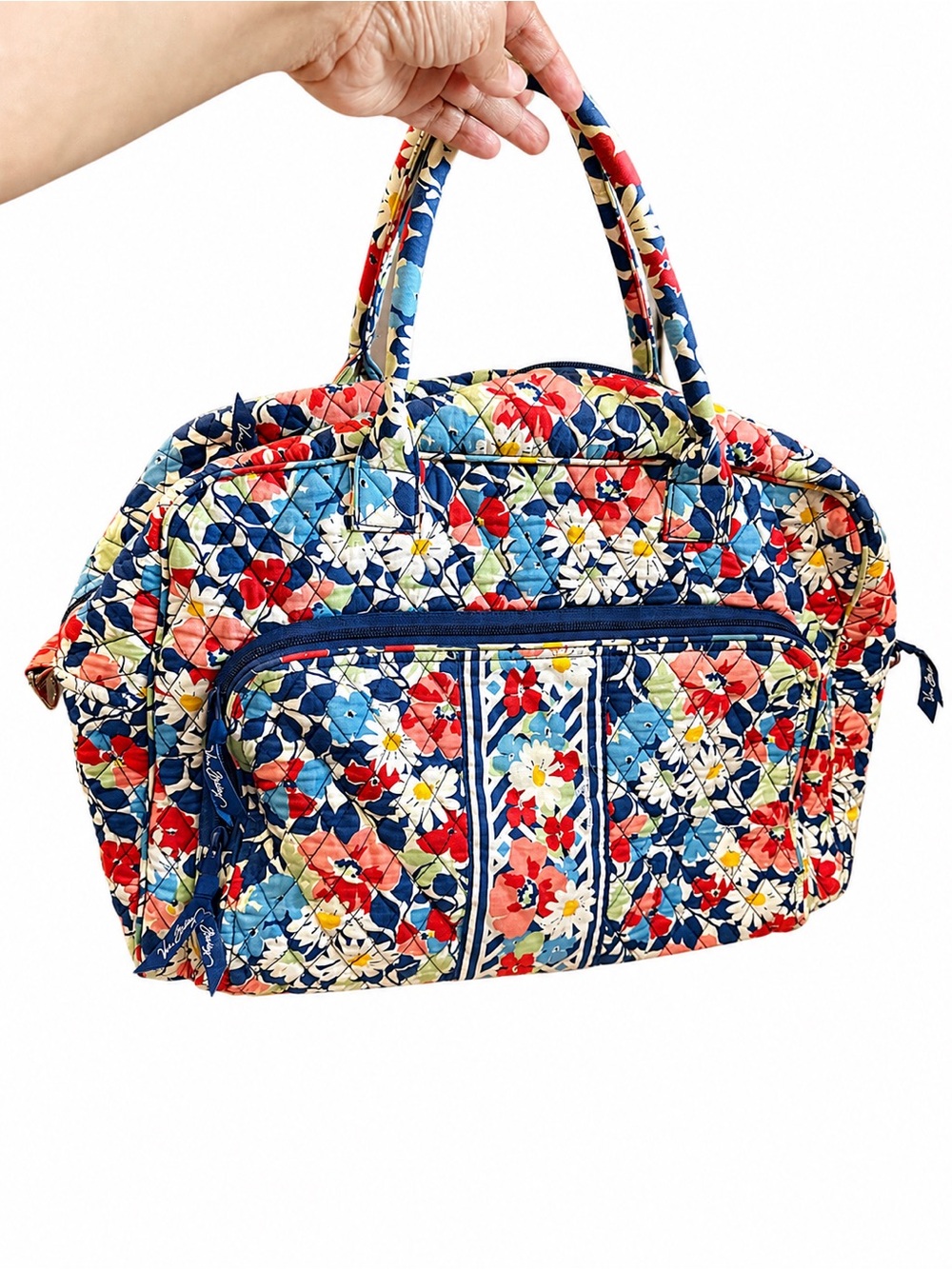 Vera Bradley Quilted Travel Bag “Summer Cottage” Pre-owned. Fair condition
